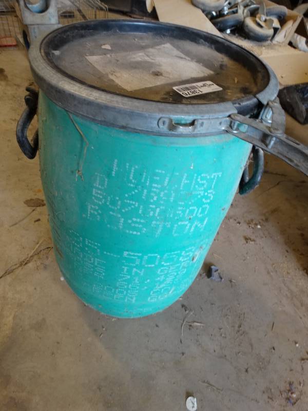lot 13876 image: Small barrel.