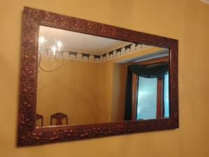 lot 902 image: Antique Mirror.  21 x 35.