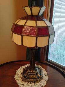 lot 904 image: Stained Glass Table Lamp with Brass Base.  20 inches tall