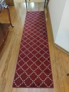 lot 909 image: Runner Rug.  90 x 24