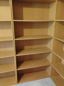 lot 947 image: Bookshelf.  4 Adjustable Shelves.  72 x 36 x 13. Located UPSTAIRS