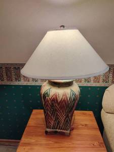 lot 955 image: 29 inch tall Table Lamp.   Matches lot 960. Located DOWNSTAIRS