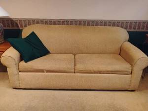 lot 956 image: Havertys Queen Size Sofa Sleeper. Located DOWNSTAIRS