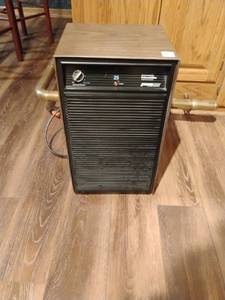 lot 966 image: Signature 2000 Automatic Dehumidifier. Located DOWNSTAIRS