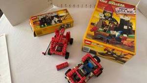 lot 1009 image: 2 Lego System and Lego jeep and Lego Technics