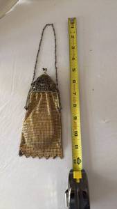 lot 1016 image: Vintage beaded bag
