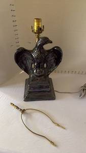 lot 1027 image: Ceramic American Eagle table lamp needs shade
