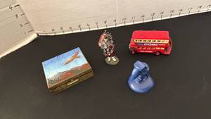 lot 1061 image: Limoge tin container and souvenirs
