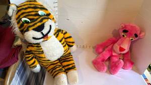 lot 1093 image: Vintage pink panther and tiger