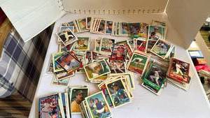 lot 1099 image: Baseball cards