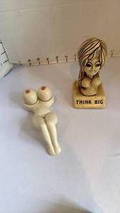 lot 1108 image: Gag gifts