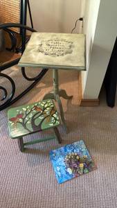 lot 1125 image: 3 leg table 22x12x12, step stool and tempered glass cheese board