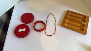 lot 1127 image: Cinnabar bracelet with necklace and wood tray