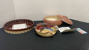 lot 1205 image: Earthenware pie pan and pottery pieces