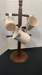 lot 1209 image: Wooden Mug Tree with Blue and White Ceramic Cups
