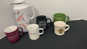 lot 1281 image: Coffee carafe and mugs