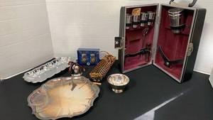 lot 1282 image: Luxury Travel Bar Set with Display Case and more