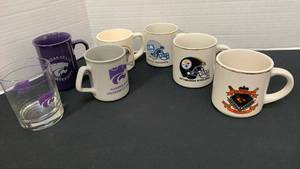 lot 1285 image: K State and sports mugs