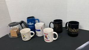 lot 1288 image: Braun replacement coffee pot with mugs