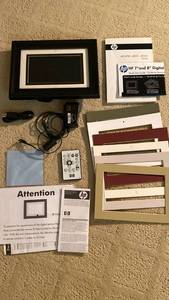 lot 1321 image: Hp digital frame
