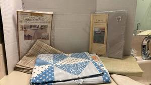 lot 1407 image: Newbridge Tablecloth Collection - Mixed Patterns