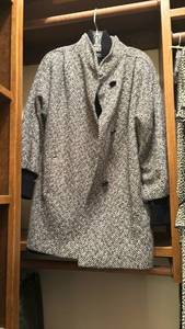 lot 1430 image: Winter Coat Size 10