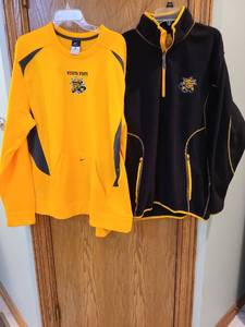 lot 1462 image: Mens WSU cool weather tops, both size L