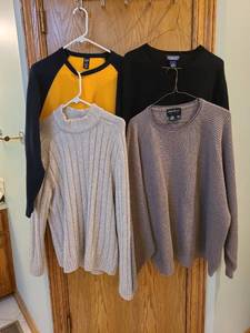 lot 1463 image: Mens long sleeve tops size L