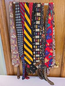 lot 1489 image: Neckties