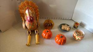 lot 3100 image: Thanksgiving wood turkey, candles and trinket pumpkins