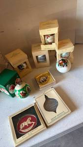 lot 3134 image: Hallmark ornaments