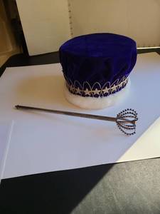 lot 3207 image: Crown and wand