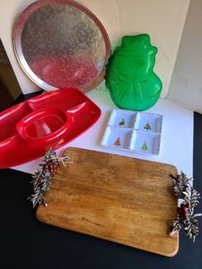lot 3217 image: Christmas cutting board from The First Place and plastic serving pieces