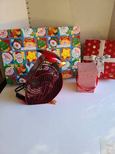lot 3232 image: Cardinal fan 9in tall and gift boxes