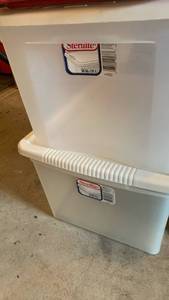 lot 3301 image: 2 storage bins