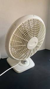 lot 3306 image: Table top fan