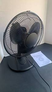 lot 3307 image: Table top fan