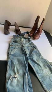 lot 3317 image: Kids clothes and cowboys boots size 10