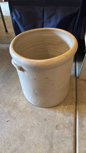 lot 3503 image: Large crock no 8 with handles 15 x 14 dia (has crack-repaired)