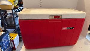 lot 3507 image: Coleman cooler