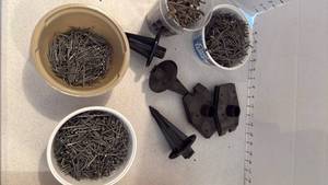 lot 3523 image: Landscape lighting stakes and nails