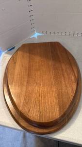 lot 3533 image: Wood toilet seat
