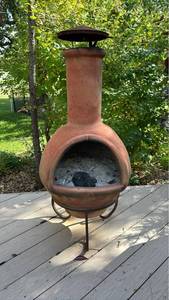 lot 4107 image: Traditional Clay Chiminea with Metal Stand - 4 feet tall