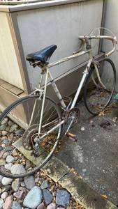 lot 4112 image: White Road Bike Needs restored