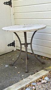 lot 4114 image: Mosaic Tile Round Table with Iron Base