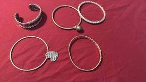 lot 1601 image: Womens jewelry