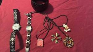 lot 1607 image: Womens jewelry and watches