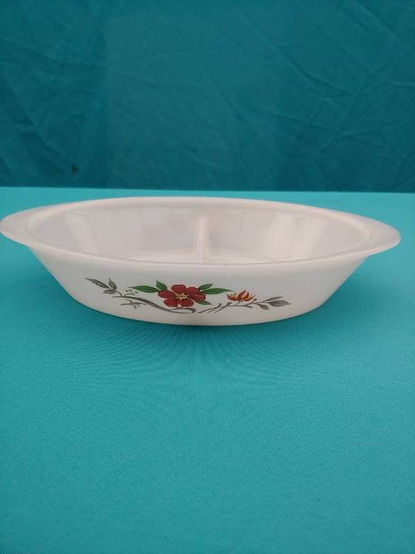 lot 5095 image: Divided Casserole Dish