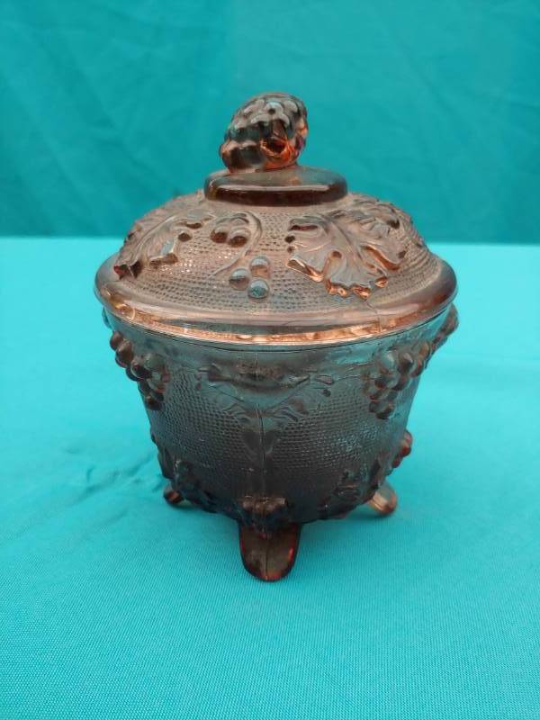 lot 5101 image: Beautiful Glass Candy Dish