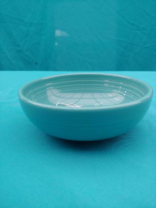 lot 5104 image: Fiesta Ware Turquoise Serving Bowl